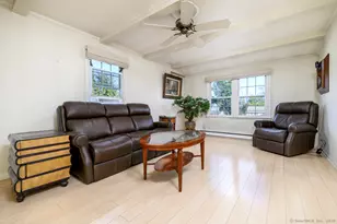 22 Hastings Ln, Stamford, CT 06905 - Photo 18