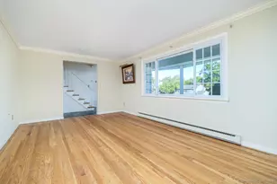 22 Hastings Ln, Stamford, CT 06905 - Photo 8