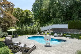 7 Curt Terrace, Greenwich, CT 06831 - Photo 4