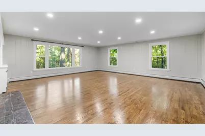 545 Simsbury Road, Bloomfield, CT 06002 - Photo 8