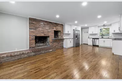 545 Simsbury Road, Bloomfield, CT 06002 - Photo 1