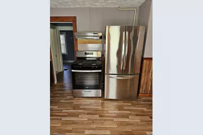 7 Willoughby Street, Bristol, CT 06010 - Photo 2