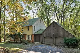 51 Charing Cross, Avon, CT 06001 - Photo 2