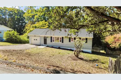 3 Horseshoe Drive, Danbury, CT 06811 - Photo 2