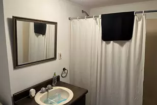 30 Thompson St, East Haven, CT 06513 - Photo 12