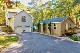 19 Thomas Dr, Tolland, CT 06084 - Photo 2