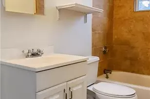 105 Manhattan Ave, Bridgeport, CT 06606 - Photo 4