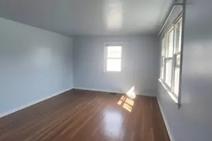 114 Oxford St, Bridgeport, CT 06606 - Photo 2