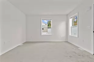 55 Sugar St, Newtown, CT 06470 - Photo 16