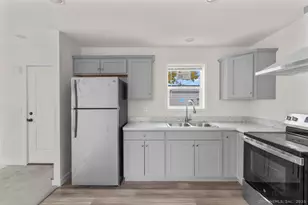 55 Sugar St, Newtown, CT 06470 - Photo 2