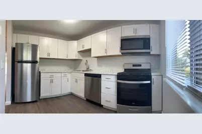 221 Cottonwood Road #221, Newington, CT 06111 - Photo 4