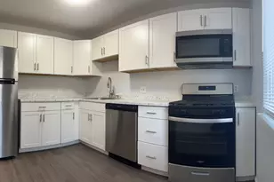 221 Cottonwood Rd, Newington, CT 06111 - Photo 4