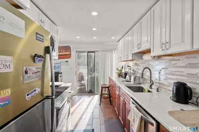 7 Barnstable Lane, Stamford, CT 06907 - Photo 24