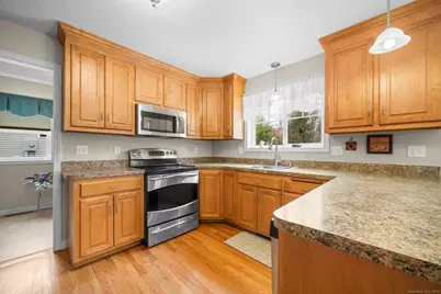 12 Woodridge Drive #12, Windsor Locks, CT 06096 - Photo 10