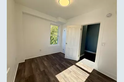 22 Hawthorne Avenue, Derby, CT 06418 - Photo 12