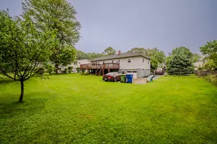 26 Oakleaf Dr, Waterbury, CT 06708 - Photo 6