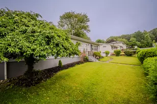 26 Oakleaf Dr, Waterbury, CT 06708 - Photo 2