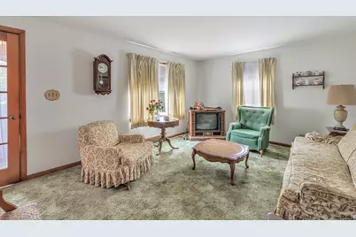 330 Oakwood Street, Bridgeport, CT 06606 - Photo 6