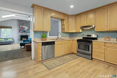 35 Hilltop Circle East, Milford, CT 06460 - Photo 10