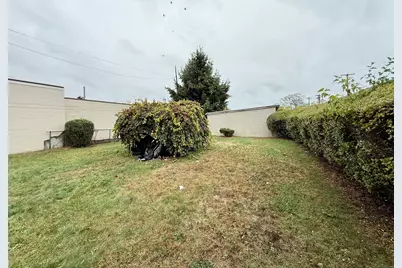 178 Island Brook Avenue, Bridgeport, CT 06606 - Photo 10