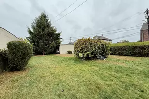 178 Island Brook Ave, Bridgeport, CT 06606 - Photo 8