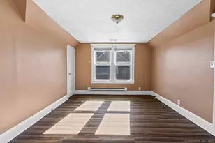 737 Laurel Ave, Bridgeport, CT 06604 - Photo 4