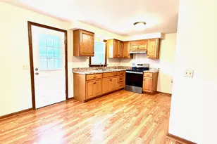 56 Smith St, East Lyme, CT 06357 - Photo 6