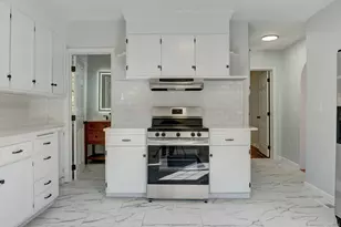 124 Potuccos Ring Rd, Wolcott, CT 06716 - Photo 16