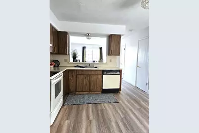 975 Meriden Road #APT 11, Waterbury, CT 06705 - Photo 10