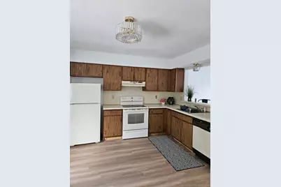 975 Meriden Road #APT 11, Waterbury, CT 06705 - Photo 8