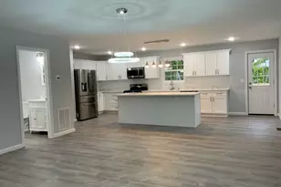 14 Homestead Ave, West Haven, CT 06516 - Photo 2