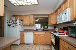 1410 Whitney Ave, Hamden, CT 06517 - Photo 14