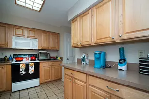 1410 Whitney Ave, Hamden, CT 06517 - Photo 16