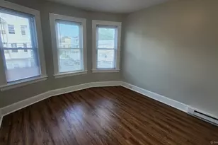 1514 Pembroke St, Bridgeport, CT 06608 - Photo 6