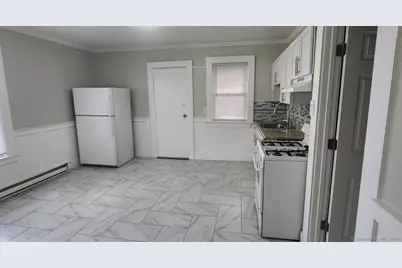 1514 Pembroke Street #2R, Bridgeport, CT 06608 - Photo 2