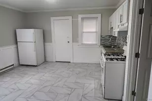 1514 Pembroke St, Bridgeport, CT 06608 - Photo 2