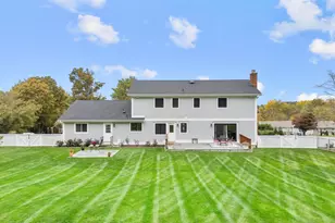 14 E Gate Rd, Danbury, CT 06810 - Photo 4