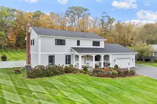 14 E Gate Rd, Danbury, CT 06810 - Photo 2