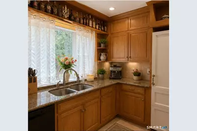 26 Olmstead Road, Redding, CT 06896 - Photo 12