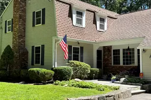 58 Heritage Ln, Stamford, CT 06903 - Photo 2