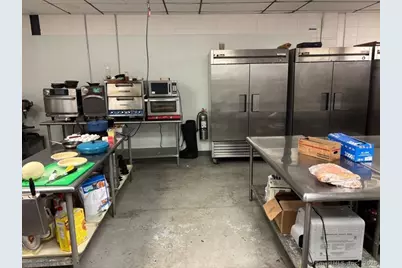 28 Pennsylvania Avenue, East Lyme, CT 06357 - Photo 12