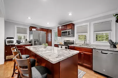 25 Cumberland Street, Hartford, CT 06106 - Photo 2