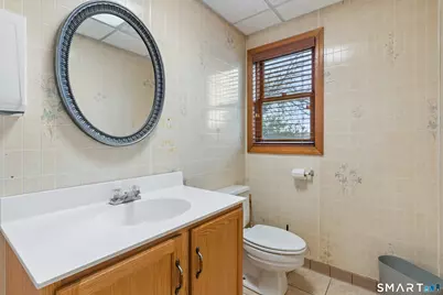 274 Hemingway Avenue, East Haven, CT 06512 - Photo 10