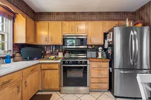 23 Meadow Brook Rd, West Haven, CT 06516 - Photo 18