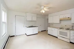 46 Foster St, Manchester, CT 06040 - Photo 16