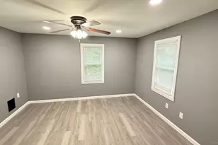 49 Willys St, East Hartford, CT 06118 - Photo 6