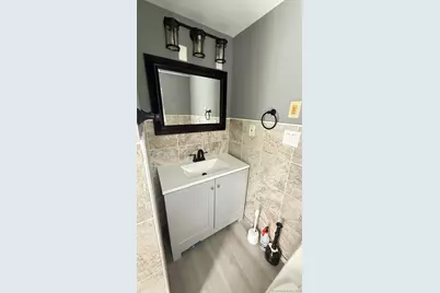 49 Willys Street, East Hartford, CT 06118 - Photo 12