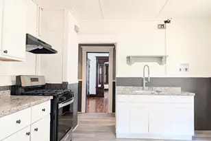 133 Poplar St, Bridgeport, CT 06605 - Photo 16