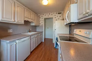 86 Heritage Vlg, Southbury, CT 06488 - Photo 2