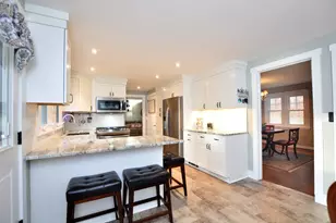 31 Parkwood Dr, Windsor, CT 06095 - Photo 8